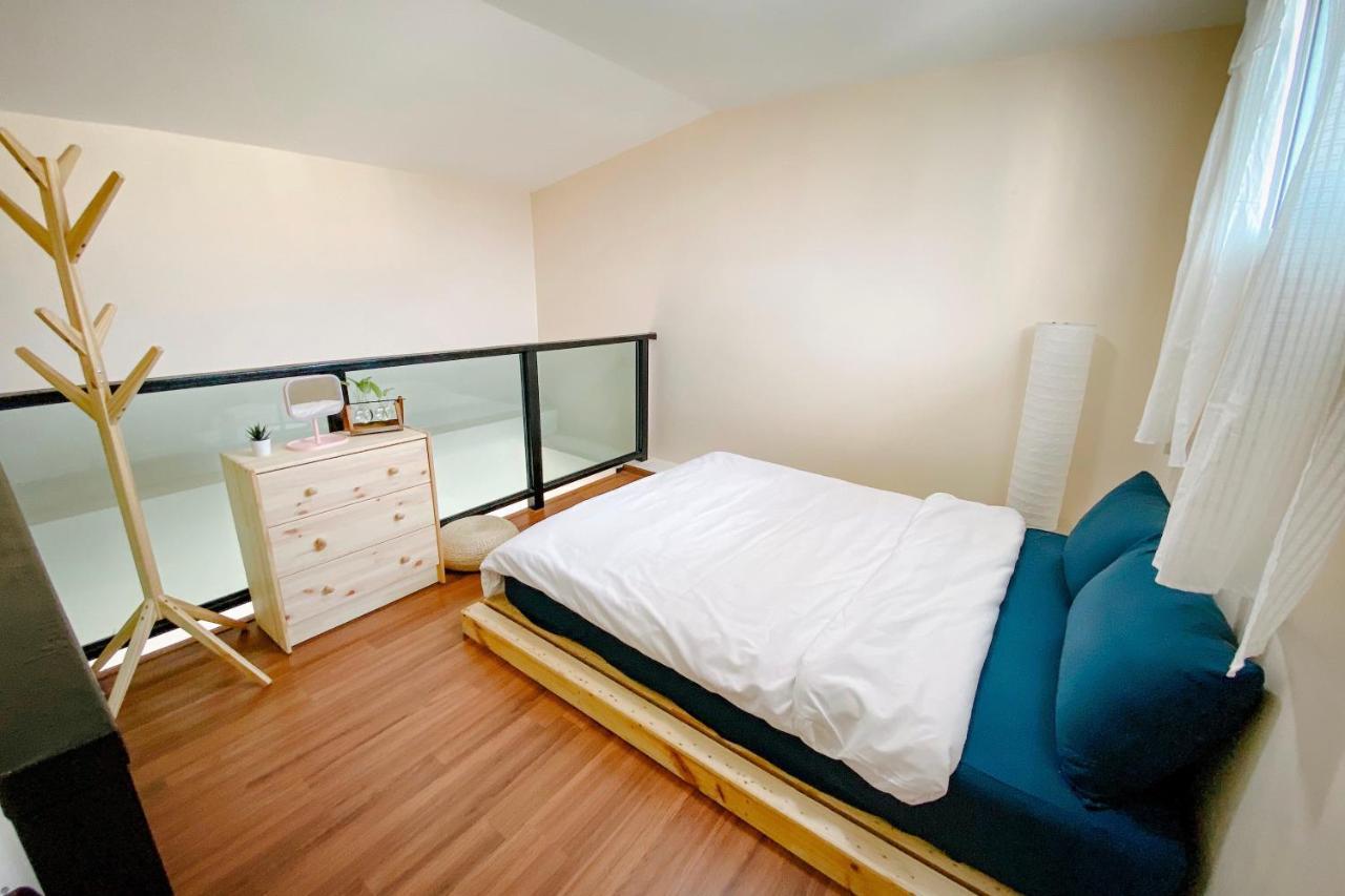 Small Space Cafe & Hostel Bangkok Esterno foto